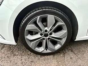 Used 2019 Renault Megane GT Line Sport Tourer Arctic White - Interior and Exterior details 17