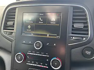 Used 2019 Renault Megane Play White - Interior and Exterior details 14