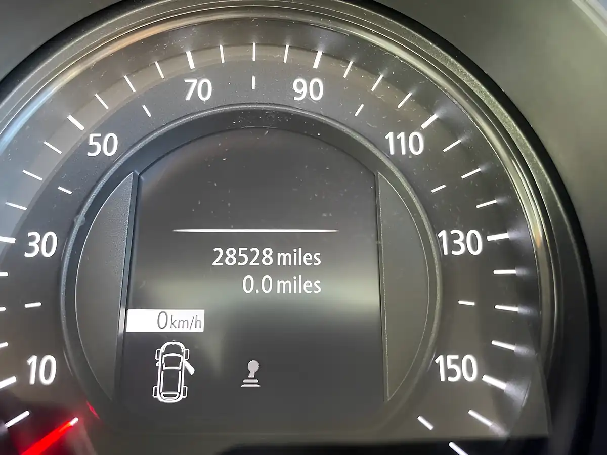 Used 2019 Renault Megane Play White - Interior and Exterior details 15