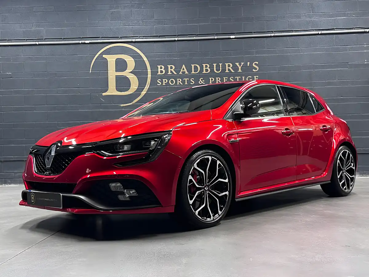 Used 2019 Renault Megane R.s. Flame Red - Interior and Exterior details 10