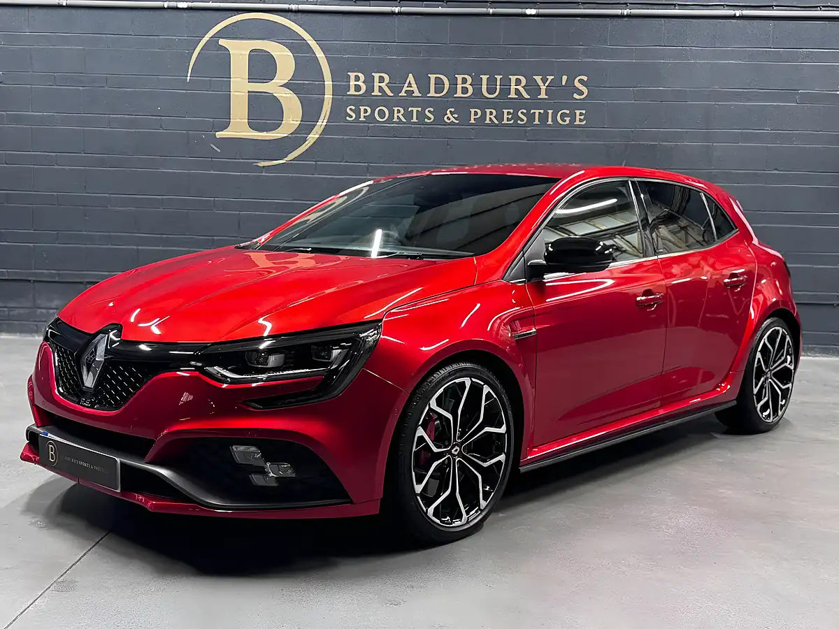 Used 2019 Renault Megane R.s. Flame Red - Interior and Exterior details 12