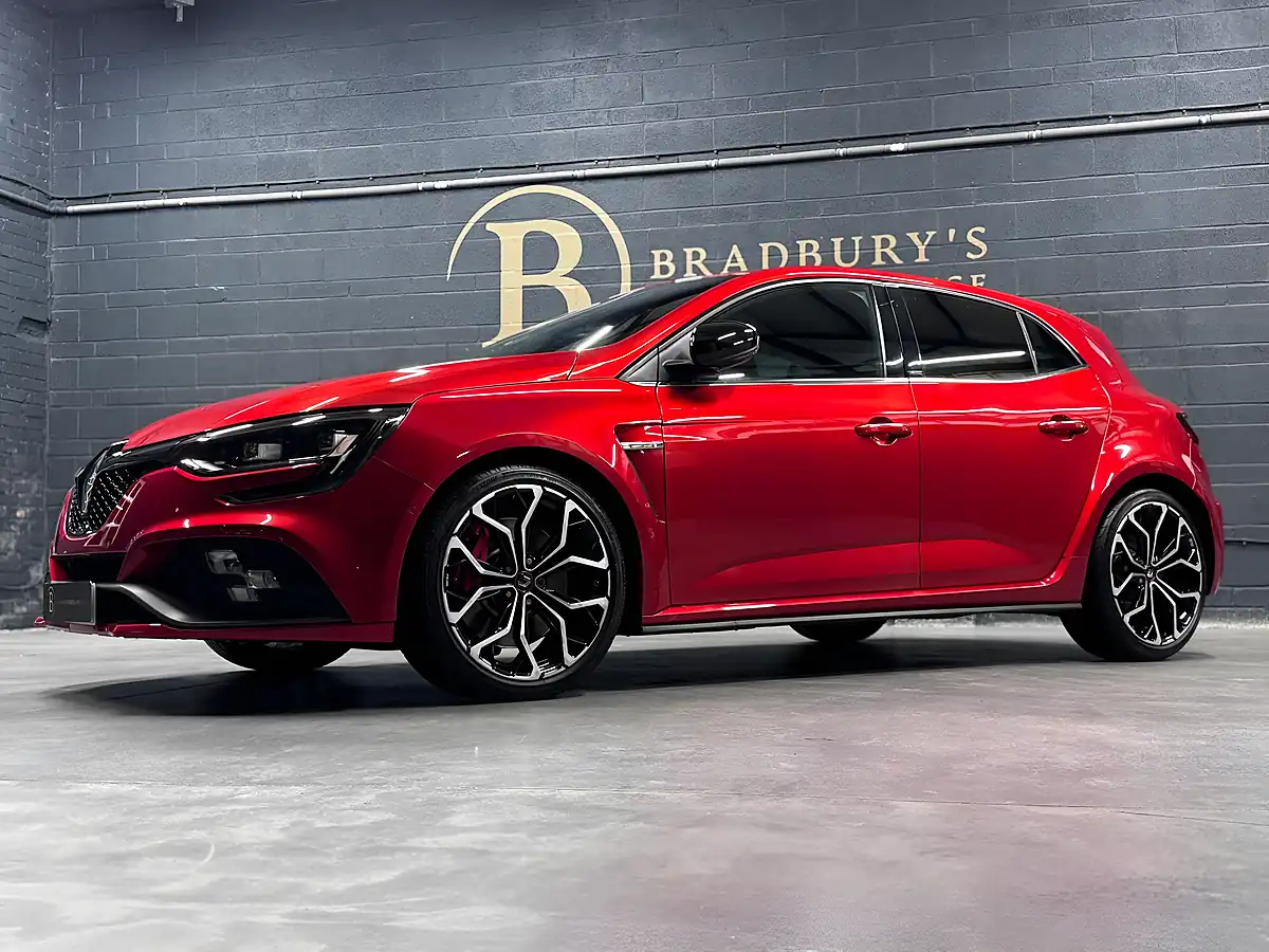 Used 2019 Renault Megane R.s. Flame Red - Interior and Exterior details 14