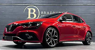 Used 2019 Renault Megane R.s. Flame Red - Interior and Exterior details 5