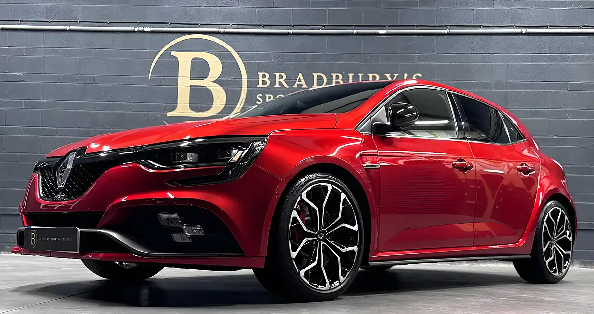 Used 2019 Renault Megane R.s. Flame Red - Interior and Exterior details 5
