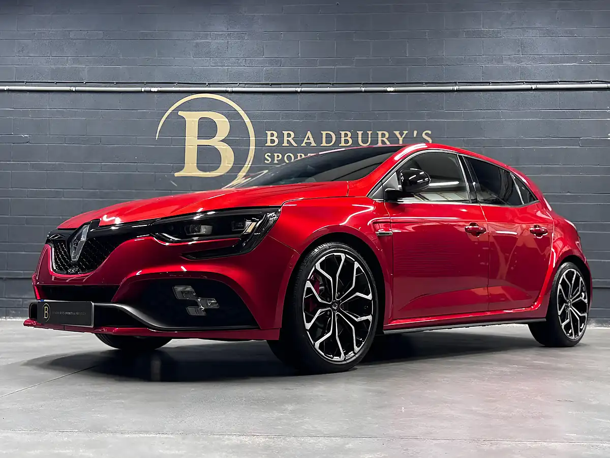 Used 2019 Renault Megane R.s. Flame Red - Interior and Exterior details 8
