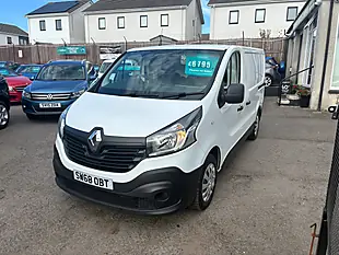 Used 2019 Renault Trafic Business Glacier White - Interior and Exterior details 7