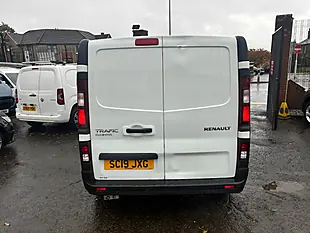 Used 2019 Renault Trafic Business Panel Van White - Interior and Exterior details 4