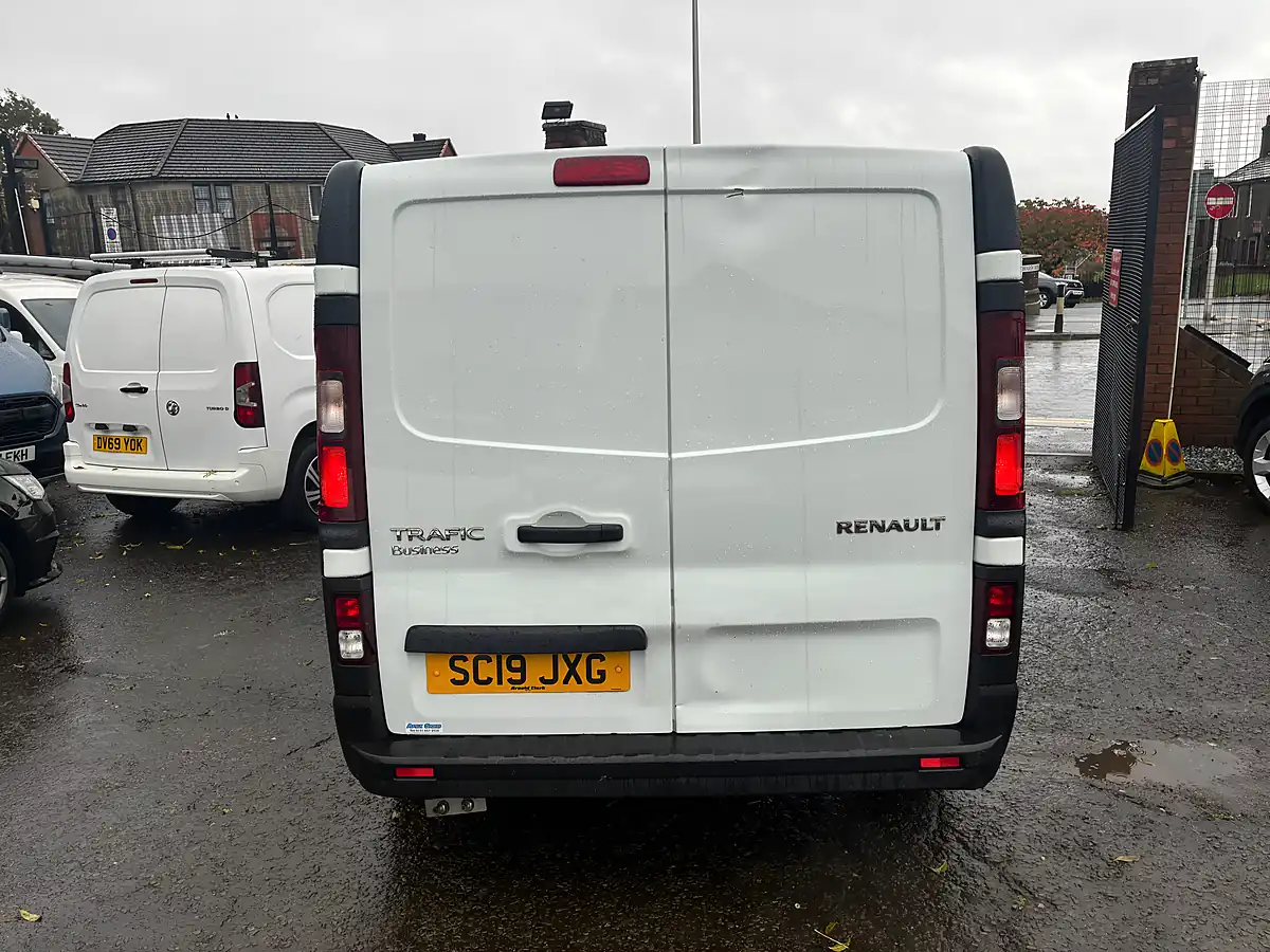 Used 2019 Renault Trafic Business Panel Van White - Interior and Exterior details 4