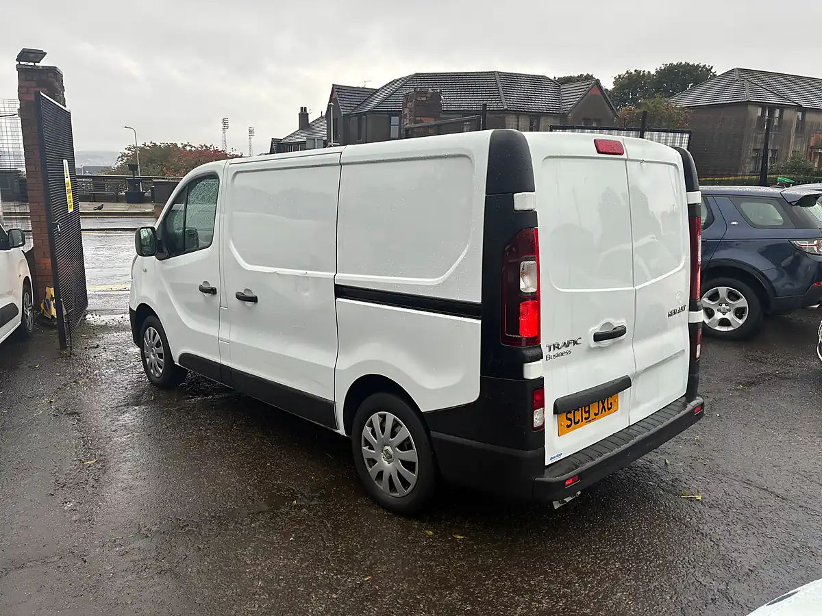 Used 2019 Renault Trafic Business Panel Van White - Interior and Exterior details 5