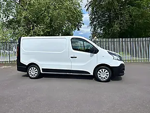 Used 2019 Renault Trafic Business Swb Standard Roof White - Interior and Exterior details 3