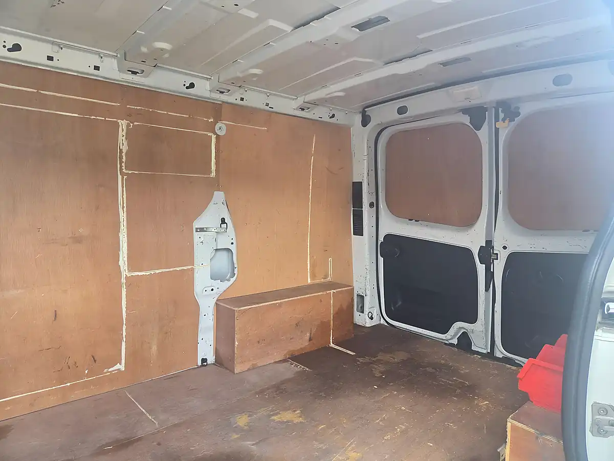 Used 2019 Renault Trafic Business+ White - Interior and Exterior details 10
