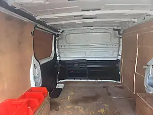 Used 2019 Renault Trafic Business+ White - Interior and Exterior details 14