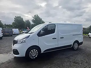 Used 2019 Renault Trafic Business+ White - Interior and Exterior details 8