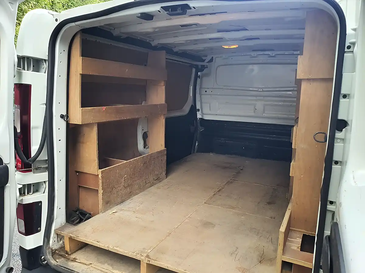 Used 2019 Renault Trafic Business+ White - Interior and Exterior details 13