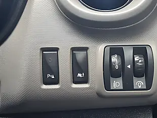 Used 2019 Renault Trafic Business+ White - Interior and Exterior details 17
