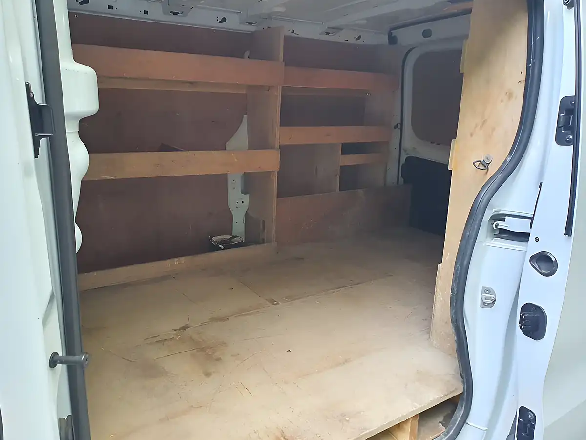 Used 2019 Renault Trafic Business+ White - Interior and Exterior details 2