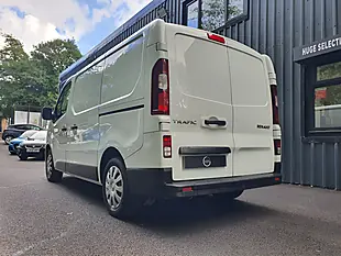 Used 2019 Renault Trafic Business+ White - Interior and Exterior details 3