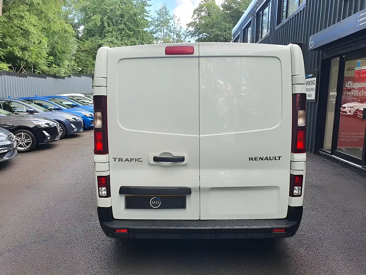 Used 2019 Renault Trafic Business+ White - Interior and Exterior details 6