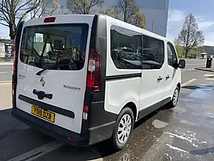 Used 2019 Renault Trafic Business White - Interior and Exterior details 6