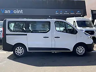 Used 2019 Renault Trafic Business White - Interior and Exterior details 7