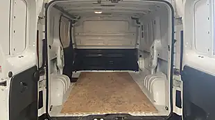 Used 2019 Renault Trafic Business+ White - Interior and Exterior details 10