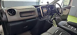 Used 2019 Renault Trafic Campervan Silver - Interior and Exterior details 11