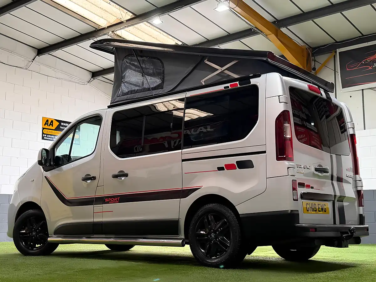 Used 2019 Renault Trafic Campervan Silver - Interior and Exterior details 15