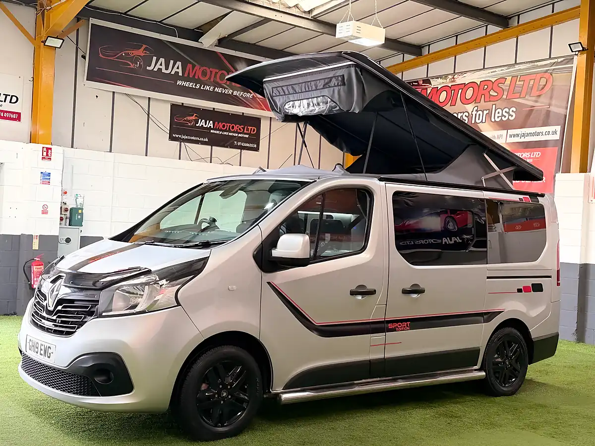 Used 2019 Renault Trafic Campervan Silver - Interior and Exterior details 4