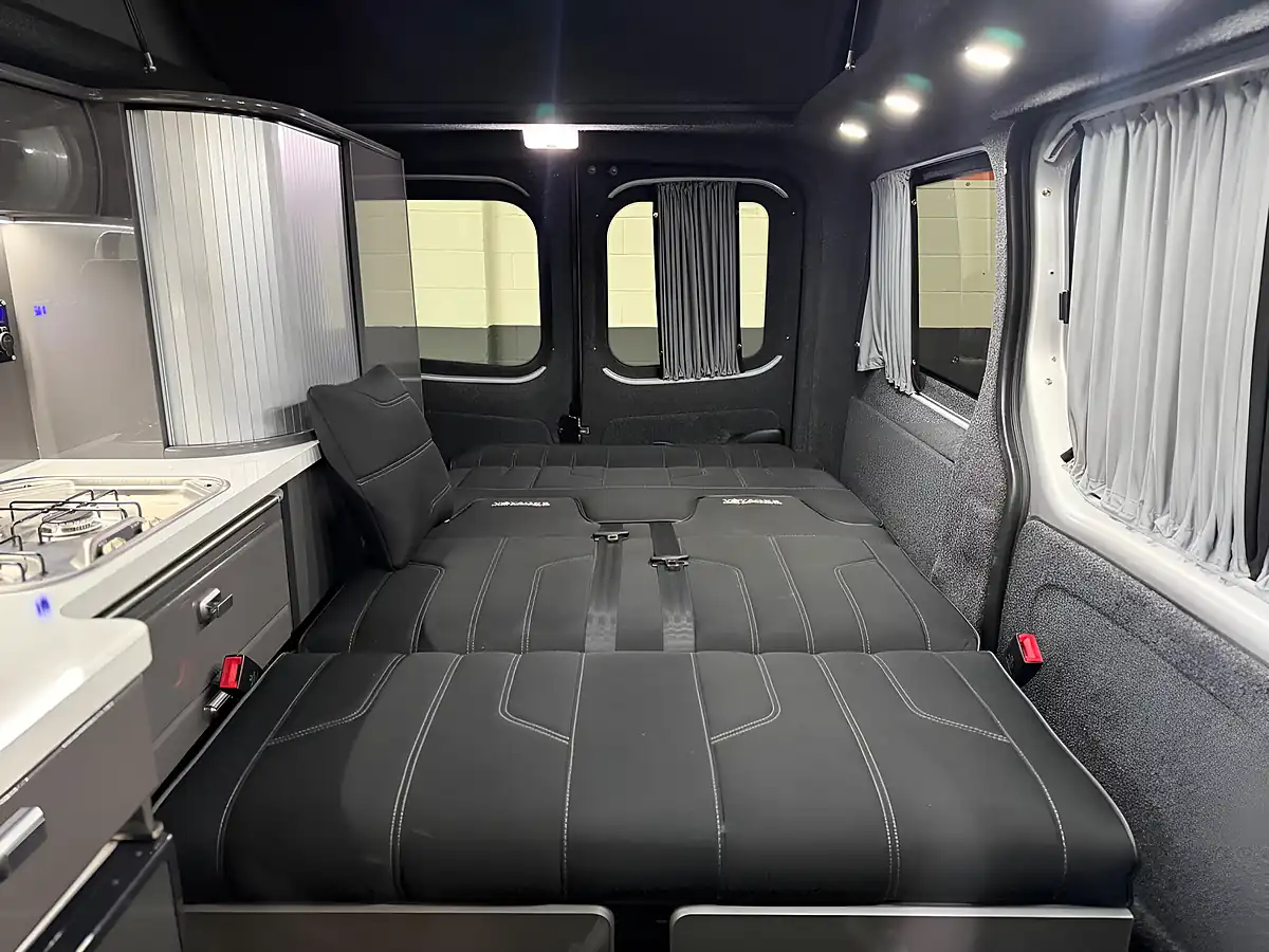 Used 2019 Renault Trafic Campervan Silver - Interior and Exterior details 5