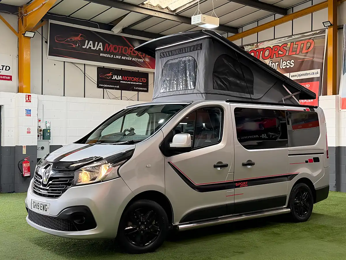 Used 2019 Renault Trafic Campervan Silver - Interior and Exterior details 7