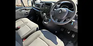 Used 2019 Renault Trafic Energy 30 Business Glacier White - Interior and Exterior details 15