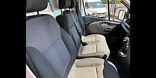 Used 2019 Renault Trafic Energy 30 Business Glacier White - Interior and Exterior details 16