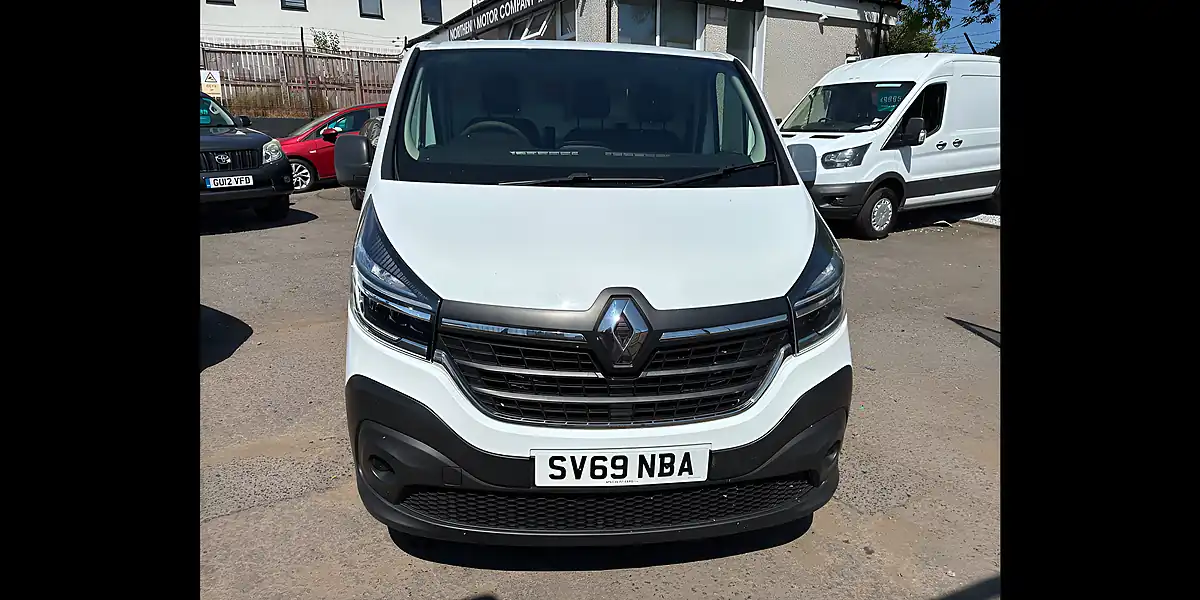 Used 2019 Renault Trafic Energy 30 Business Glacier White - Interior and Exterior details 2