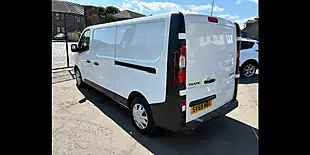 Used 2019 Renault Trafic Energy 30 Business Glacier White - Interior and Exterior details 5