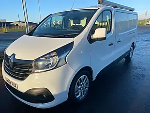 Used 2019 Renault Trafic Energy Sport Nav Lwb White - Interior and Exterior details 14