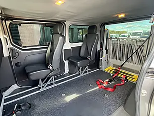 Used 2019 Renault Trafic SL27 Business 5 SEAT Bus Swb Grey - Interior and Exterior details 16