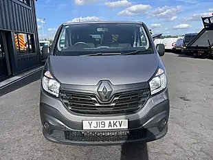 Used 2019 Renault Trafic SL27 Business 5 SEAT Bus Swb Grey - Interior and Exterior details 3