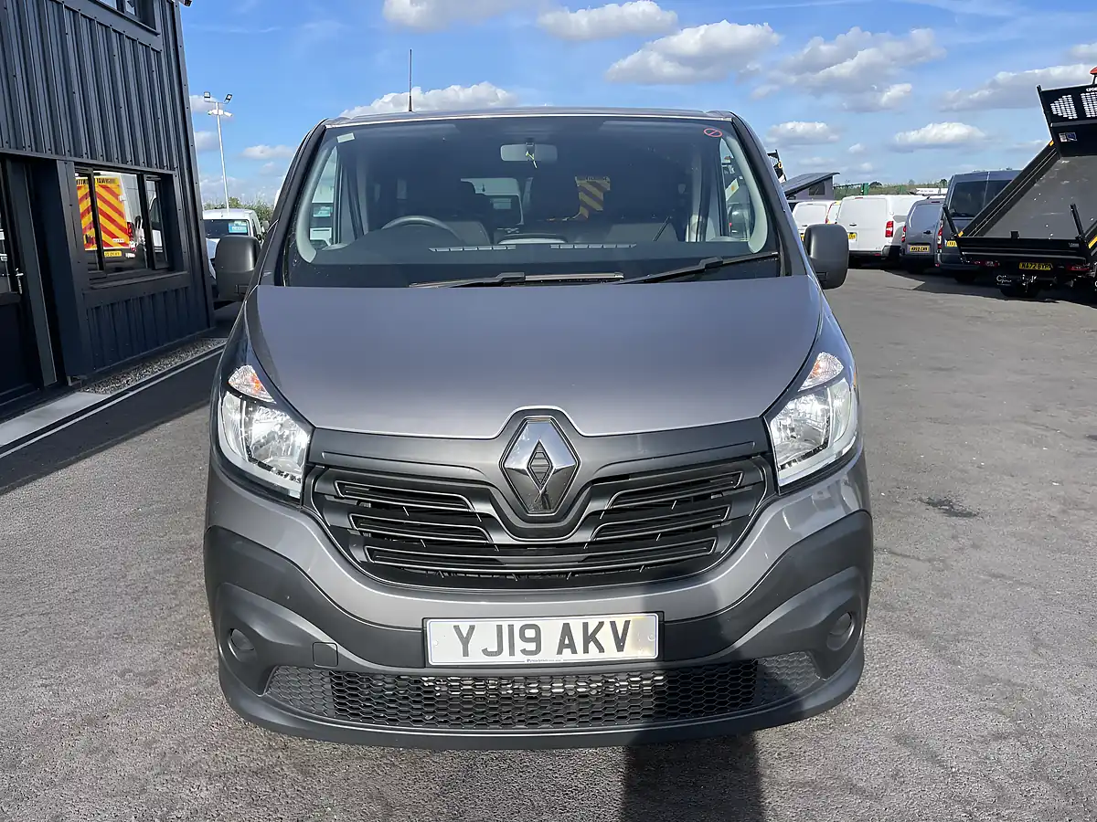 Used 2019 Renault Trafic SL27 Business 5 SEAT Bus Swb Grey - Interior and Exterior details 3