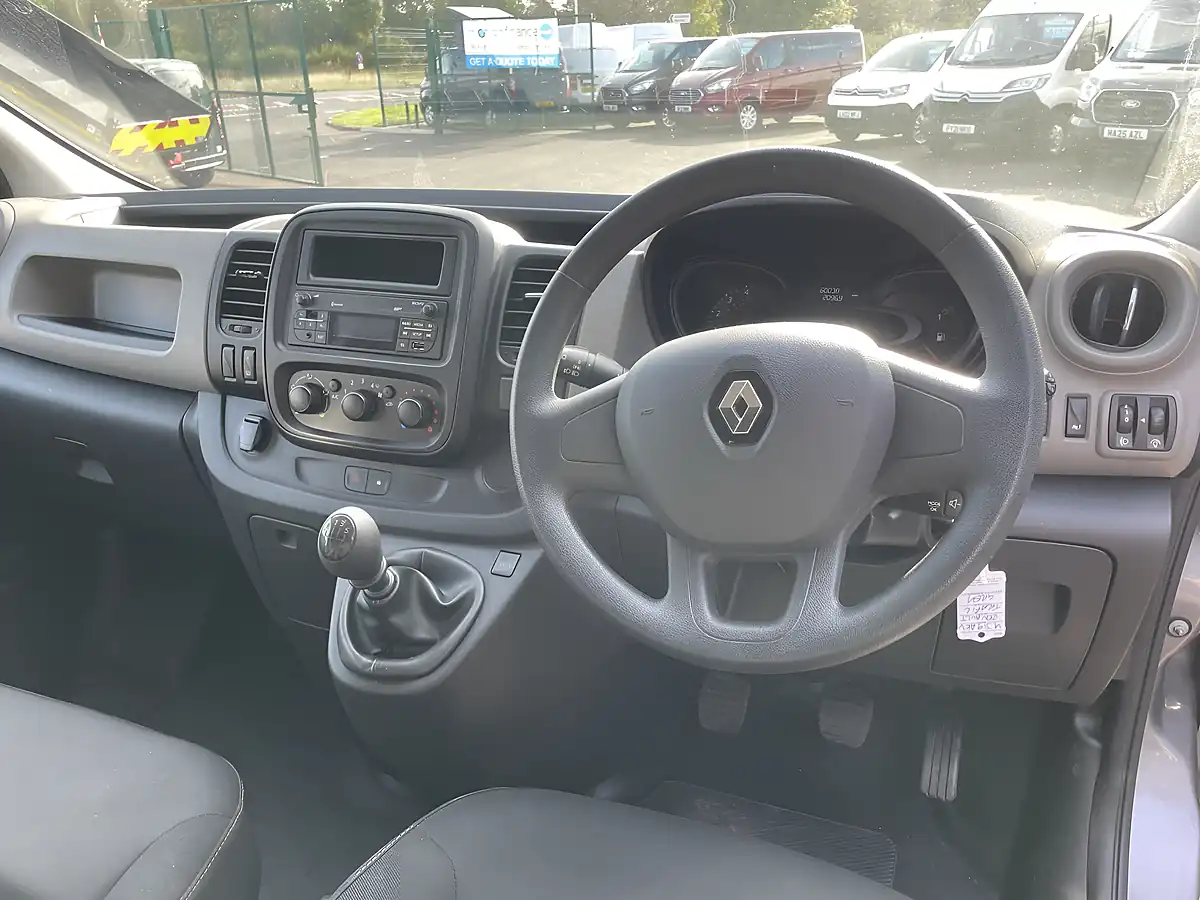 Used 2019 Renault Trafic SL27 Business 5 SEAT Bus Swb Grey - Interior and Exterior details 8