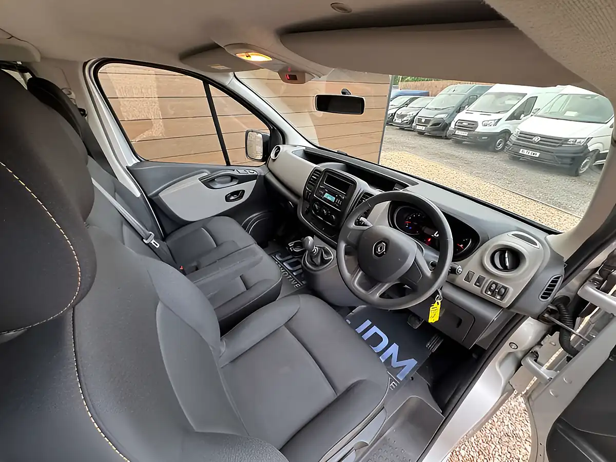 Used 2019 Renault Trafic SL27 Business Mercury - Interior and Exterior details 13