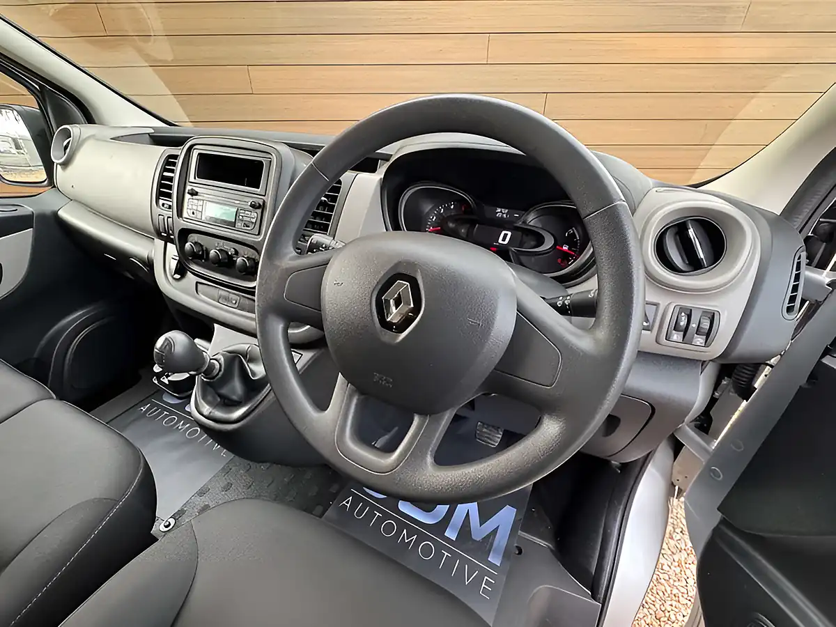 Used 2019 Renault Trafic SL27 Business Mercury - Interior and Exterior details 16