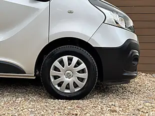 Used 2019 Renault Trafic SL27 Business Mercury - Interior and Exterior details 8