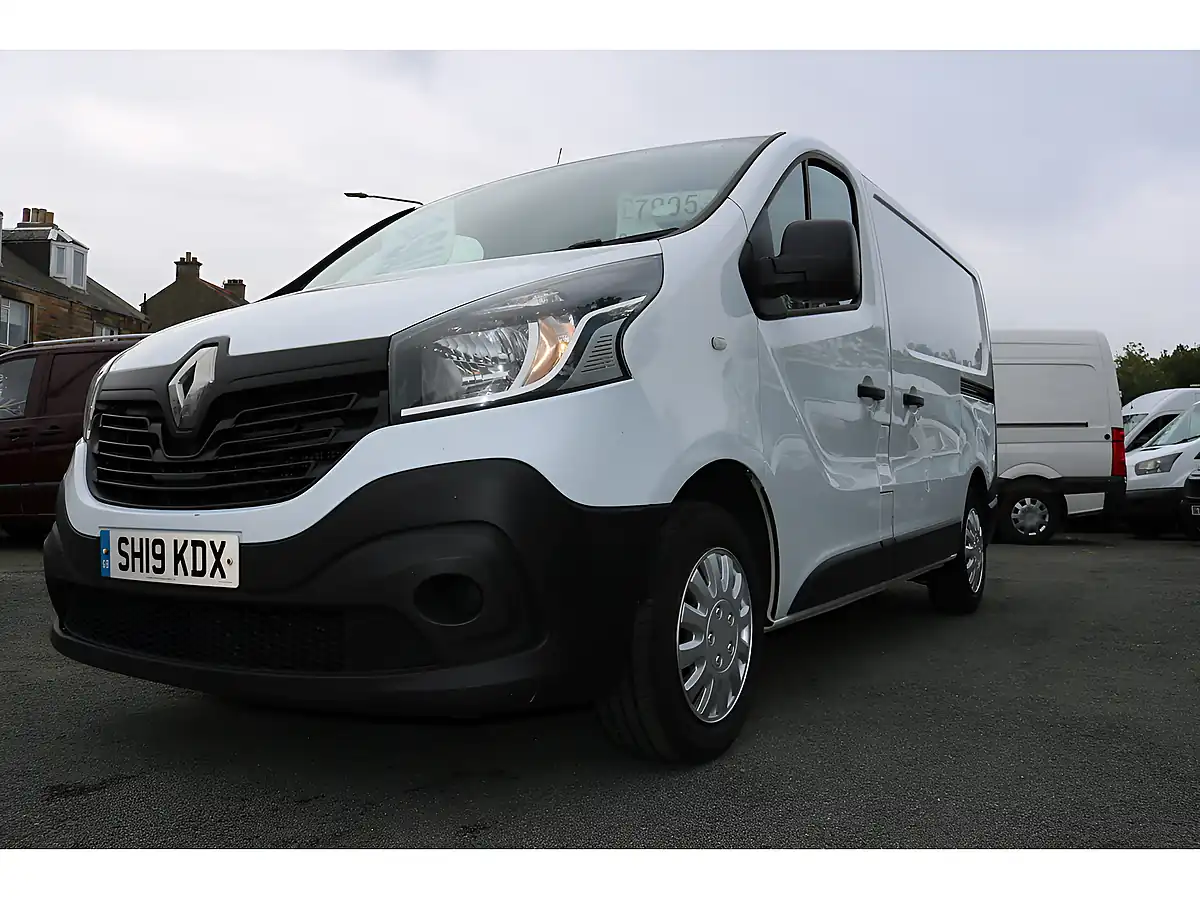 Used 2019 Renault Trafic Sl27 Business White - Interior and Exterior details 12