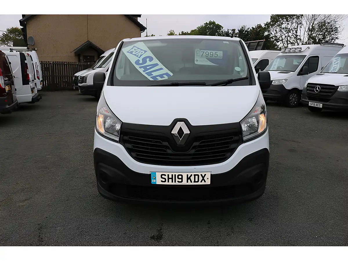 Used 2019 Renault Trafic Sl27 Business White - Interior and Exterior details 2