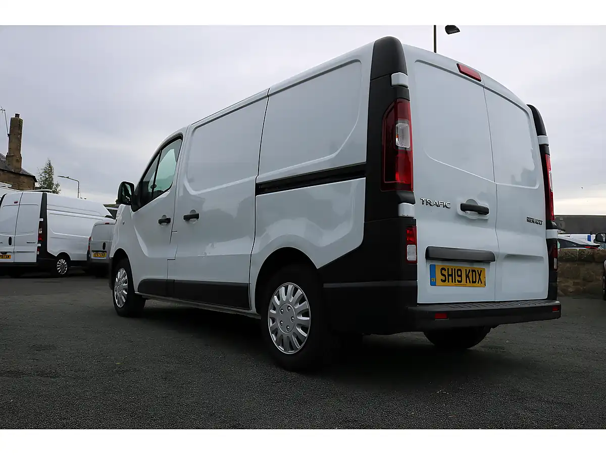 Used 2019 Renault Trafic Sl27 Business White - Interior and Exterior details 6