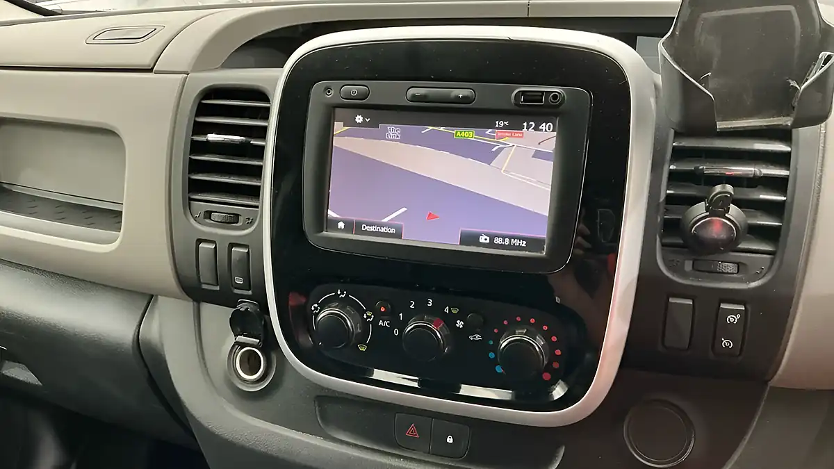 Used 2019 Renault Trafic Sport Nav Black - Interior and Exterior details 12