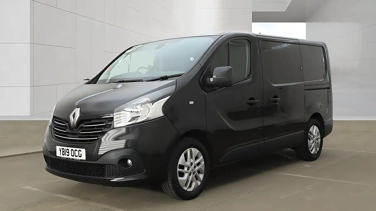 Used 2019 Renault Trafic Sport Nav Black - Interior and Exterior details 2