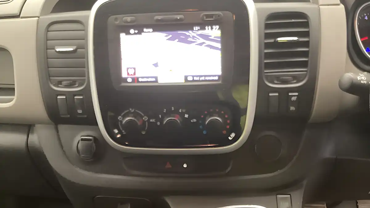 Used 2019 Renault Trafic Sport Nav Grey - Interior and Exterior details 12