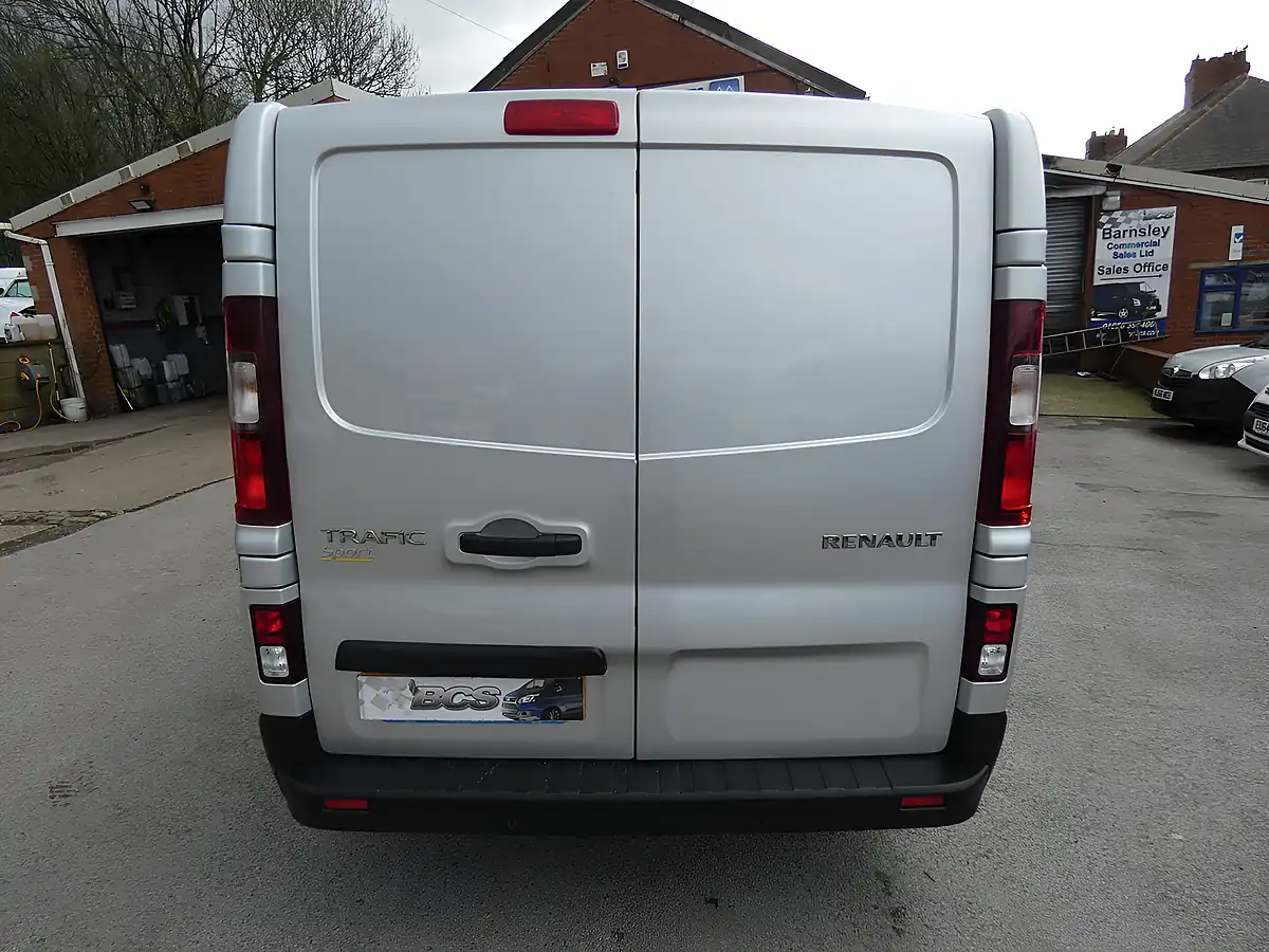 Used 2019 Renault Trafic Sport Nav Mercury - Interior and Exterior details 13