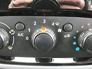 Used 2019 Renault Trafic Sport Nav Mercury - Interior and Exterior details 18